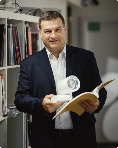 Jozef Švantner: Rytier svetla z Banskej Bystrice